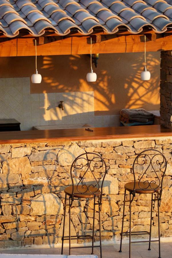 La Cigale Sous L'Olivier Bed & Breakfast Le Castellet  Exterior photo